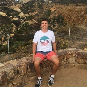 Meet your Posher, Alex